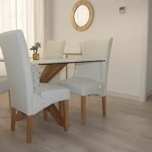 https://acogedor-apartamento-en-el-corazn-de-mlaga.hotelsinnerja.org
